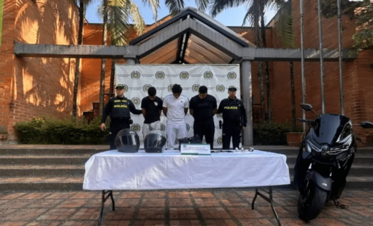 Se les acabó el agosto: a la sombra por quitarles 200 palos a turistas