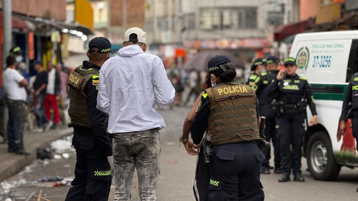 Operativo en Medellín: 13 capturados y 178 comparendos