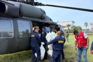 Inicio 8 Vacunas y puente aéreo inician nueva fase de atención en Urabá