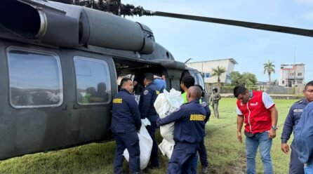 Vacunas y puente aéreo inician nueva fase de atención en Urabá