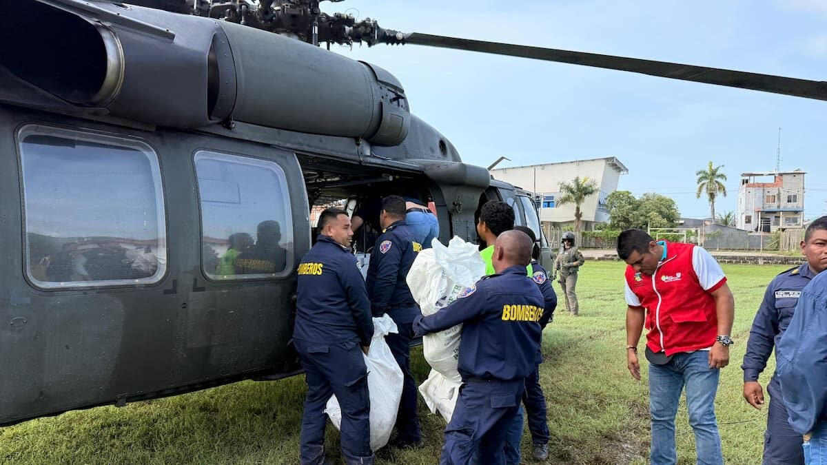 Vacunas y puente aéreo inician nueva fase de atención en Urabá